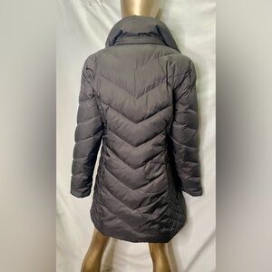 G3 Kenneth Cole reaction. Medium